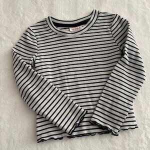 Black & White Striped Long-Sleeve Top – Classic & Comfy – 4T